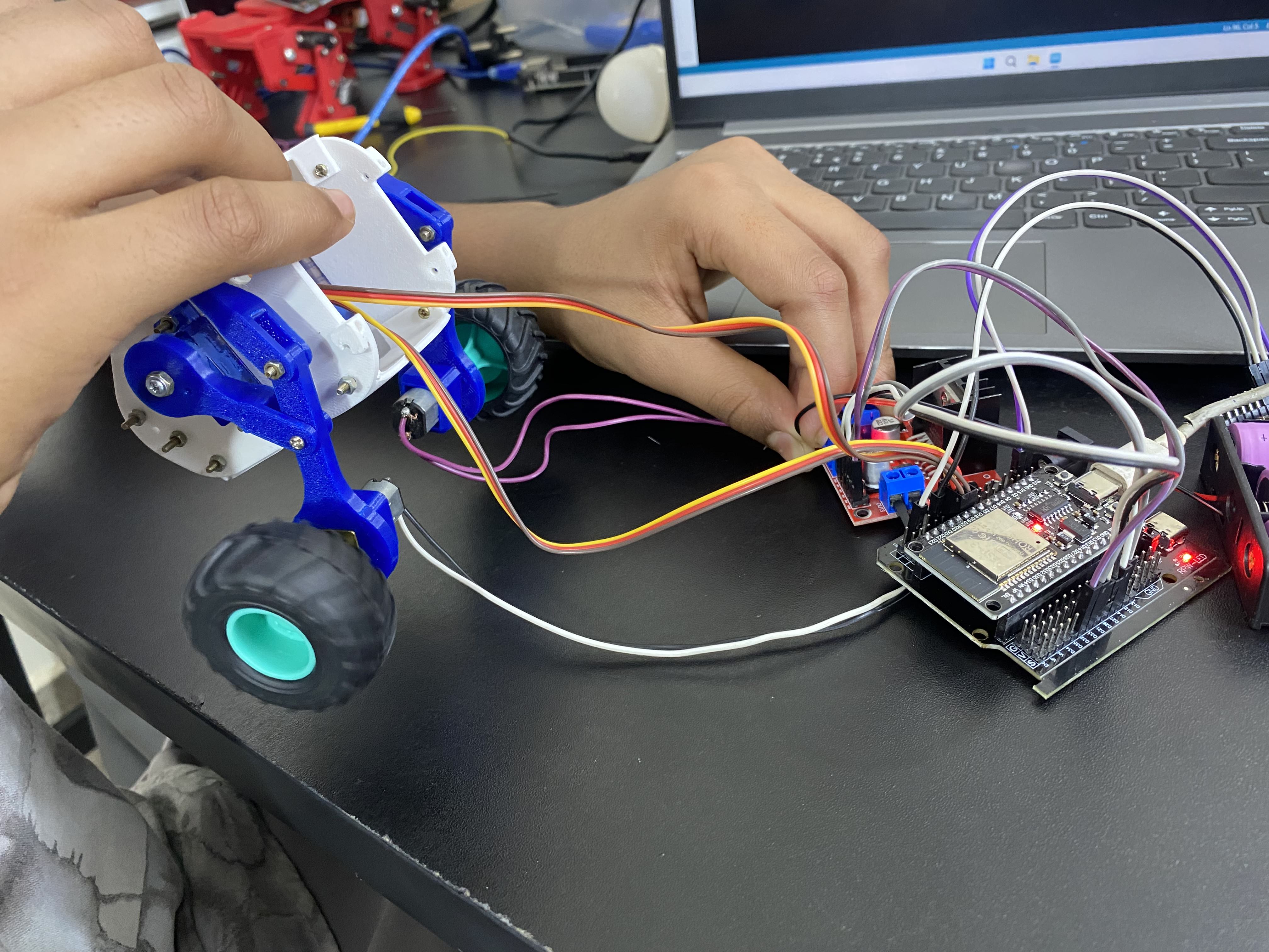 Students learning hands-on STEM at Maker Dost Lab